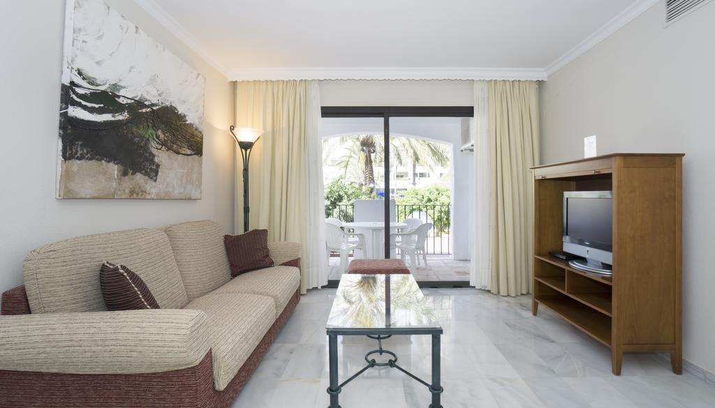 Apartamento Club Jardines Del Puerto Marbella Exterior foto