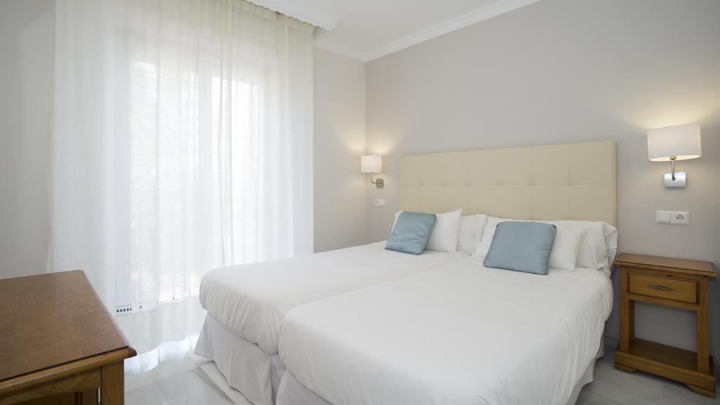 Apartamento Club Jardines Del Puerto Marbella Exterior foto