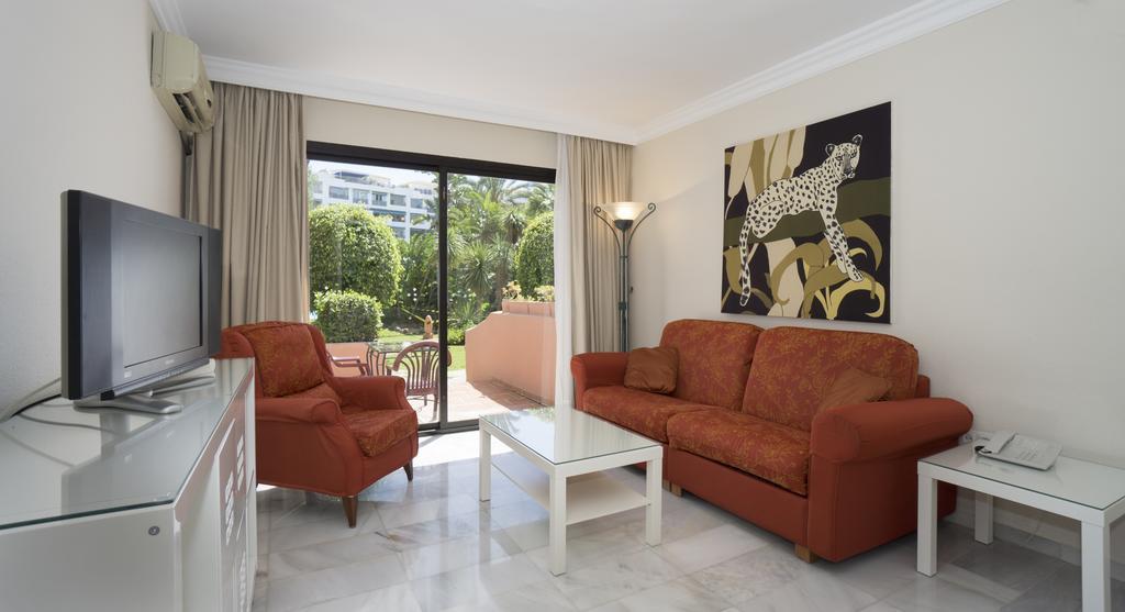 Apartamento Club Jardines Del Puerto Marbella Exterior foto