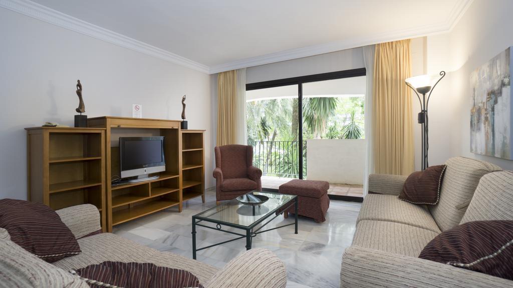 Apartamento Club Jardines Del Puerto Marbella Exterior foto