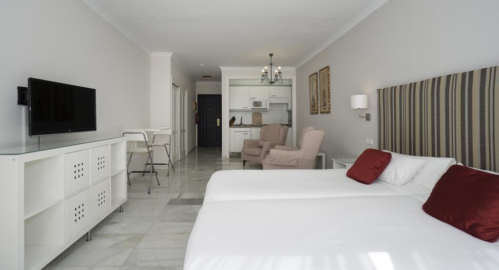 Apartamento Club Jardines Del Puerto Marbella Exterior foto