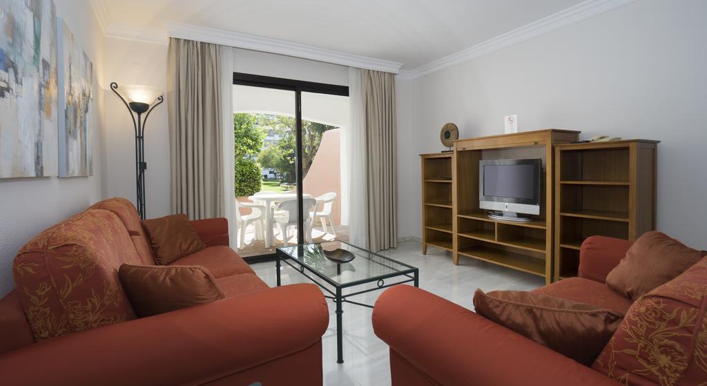 Apartamento Club Jardines Del Puerto Marbella Exterior foto