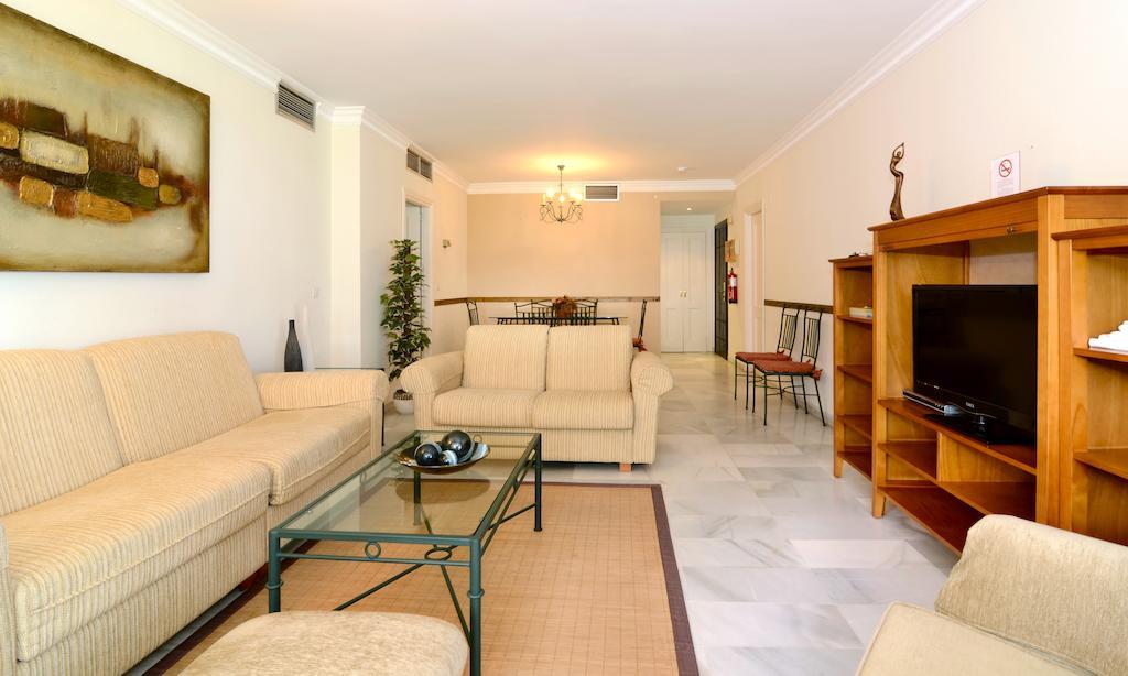 Apartamento Club Jardines Del Puerto Marbella Exterior foto