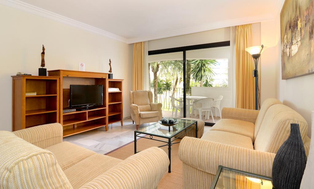 Apartamento Club Jardines Del Puerto Marbella Exterior foto