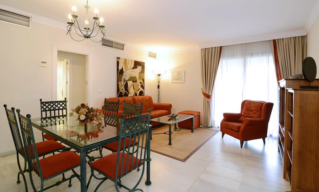 Apartamento Club Jardines Del Puerto Marbella Exterior foto